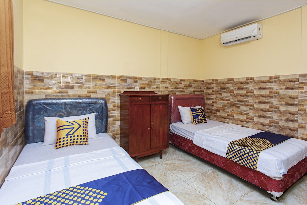 Basic Twin Room photo 1