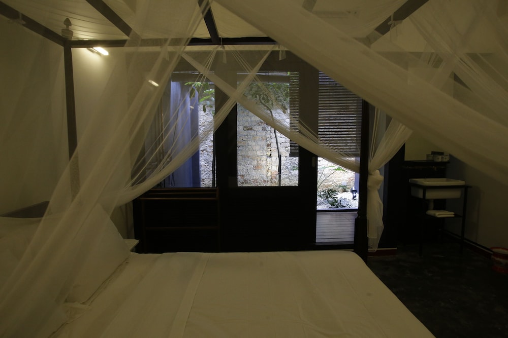 Premier Double Room, 1 King Bed, Patio, Garden View photo 3