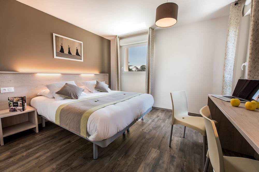 Double or Twin Room photo 1