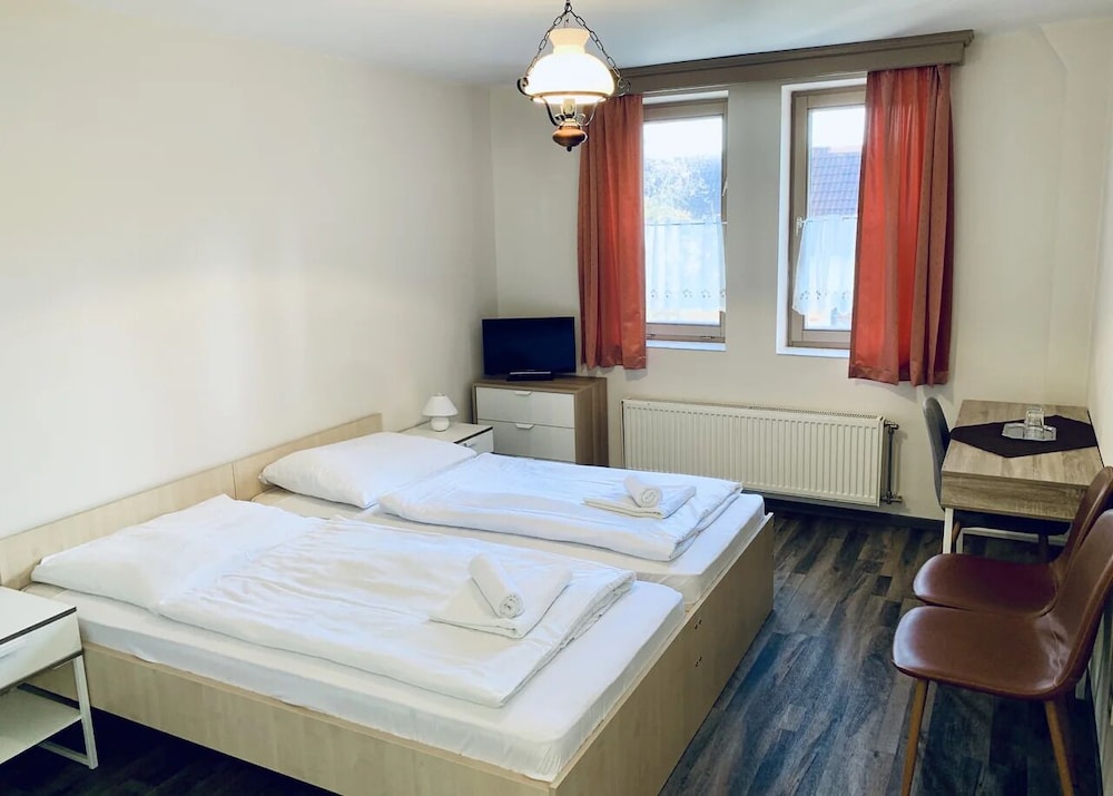 Standard Twin Room photo 3