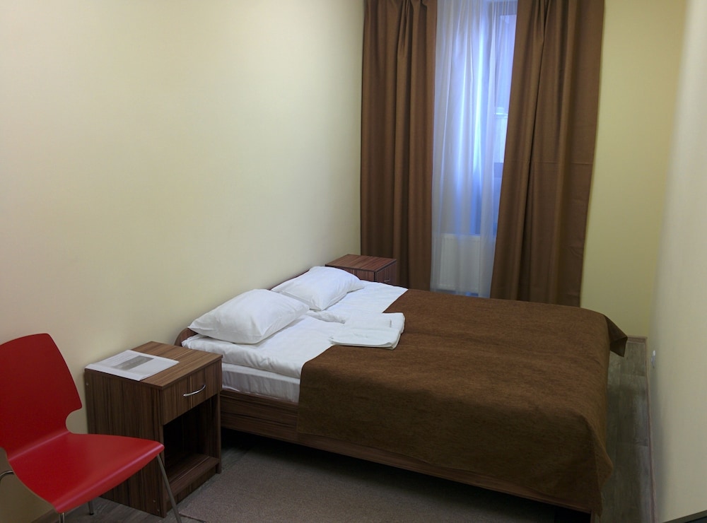 Economy Twin Room photo 2