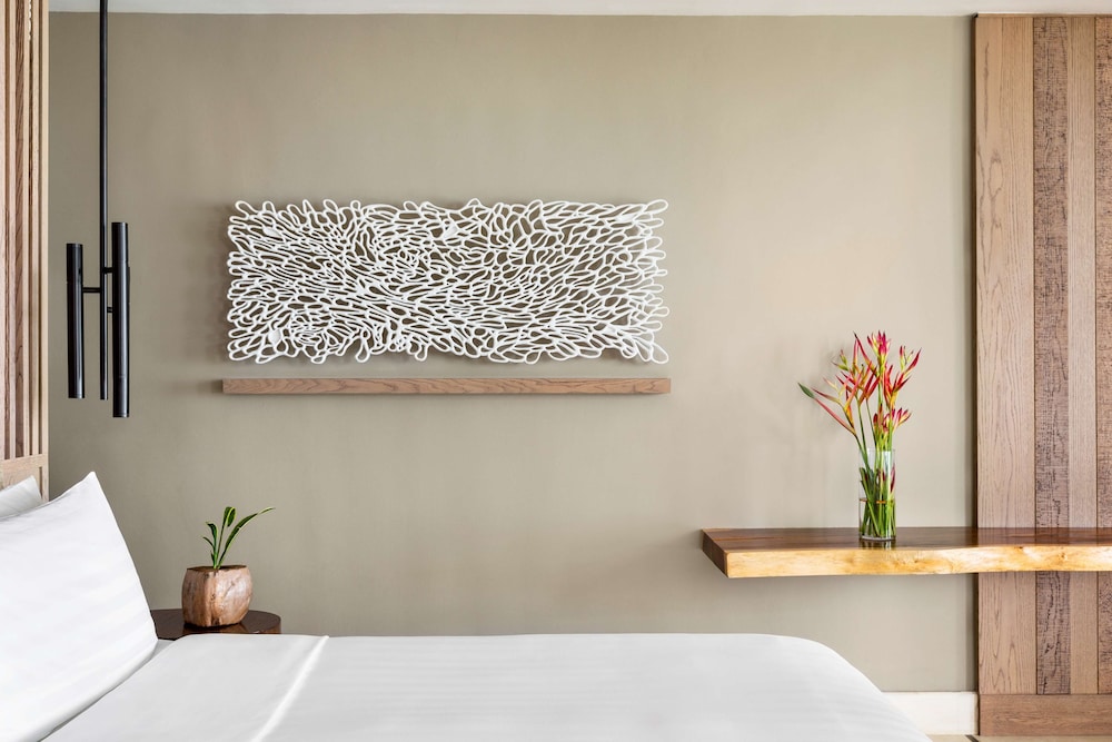 Frangipani Beach Front Junior Suite King