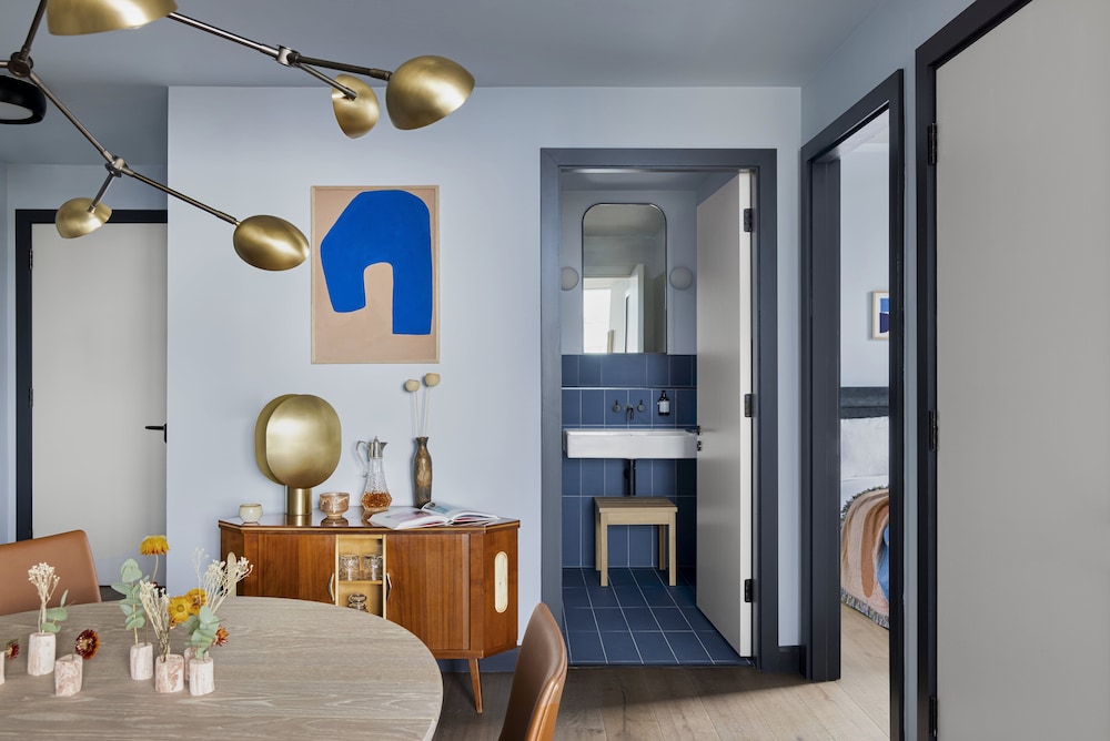 2 Bedroom Beckett Suite thumbnail 6
