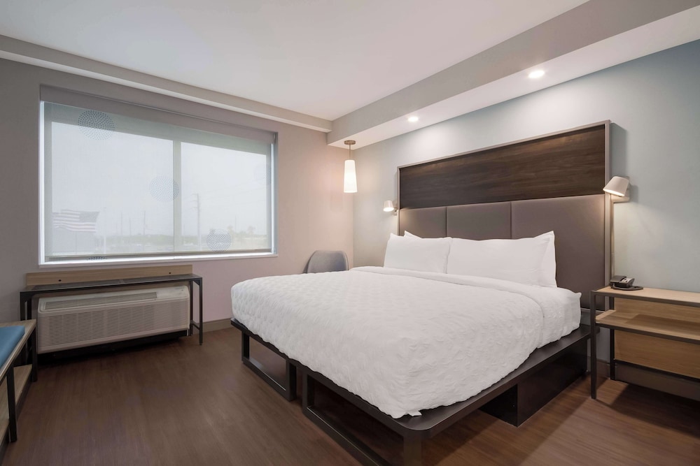 Room, Multiple Beds - Photo 5