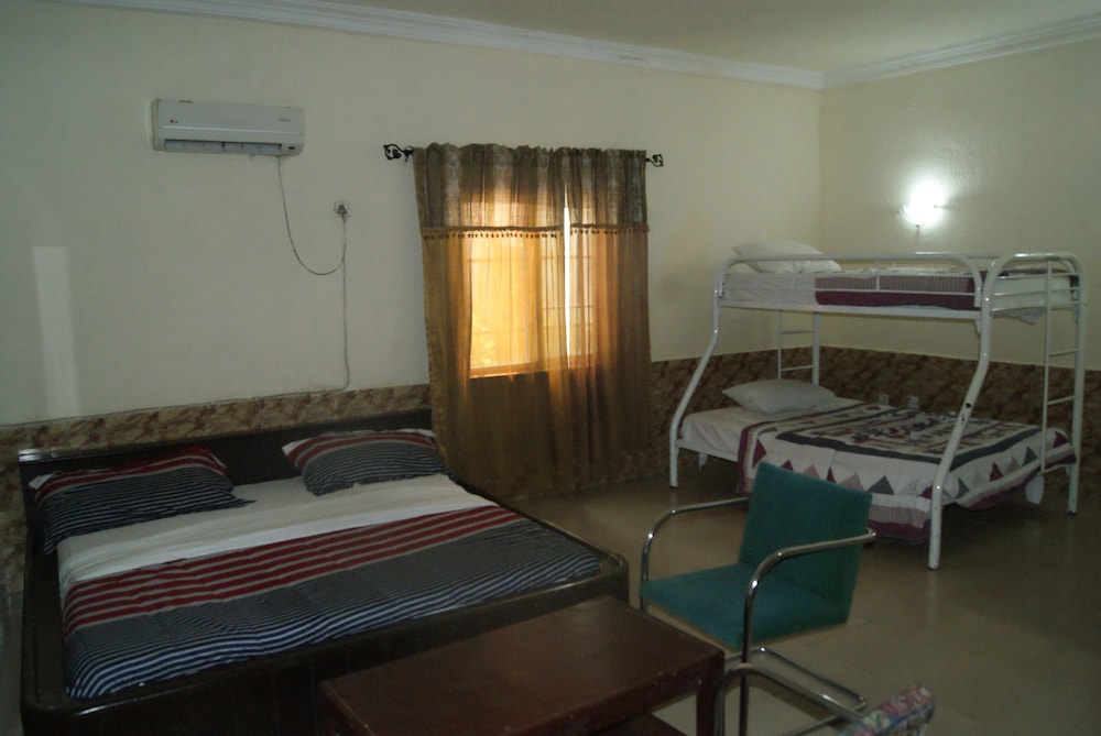 Family Room photo 1