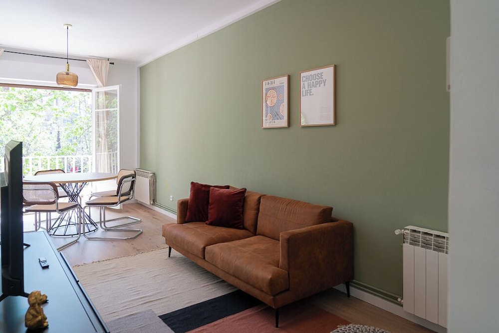 Apartment (3 Bedrooms)