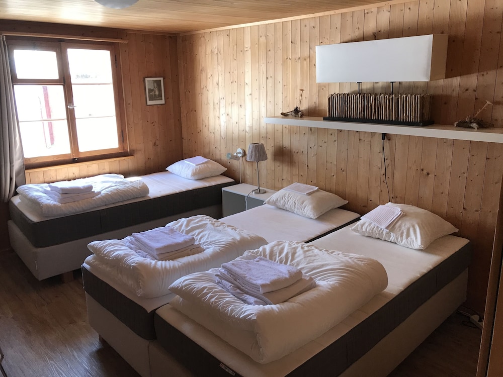 Standard Triple Room, Shared Bathroom, Mountain View photo 1