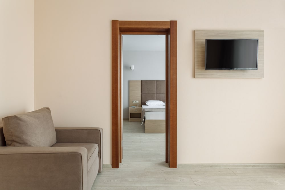 Comfort Suite photo 1