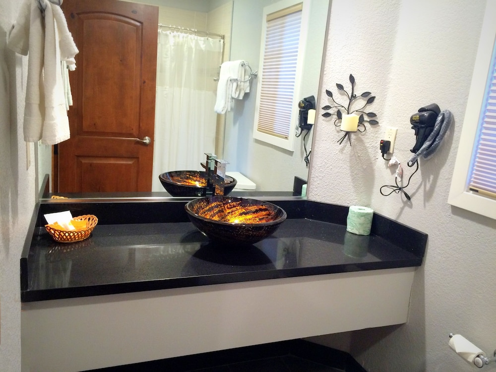 Exclusive Room, 2 Queen Beds photo 3