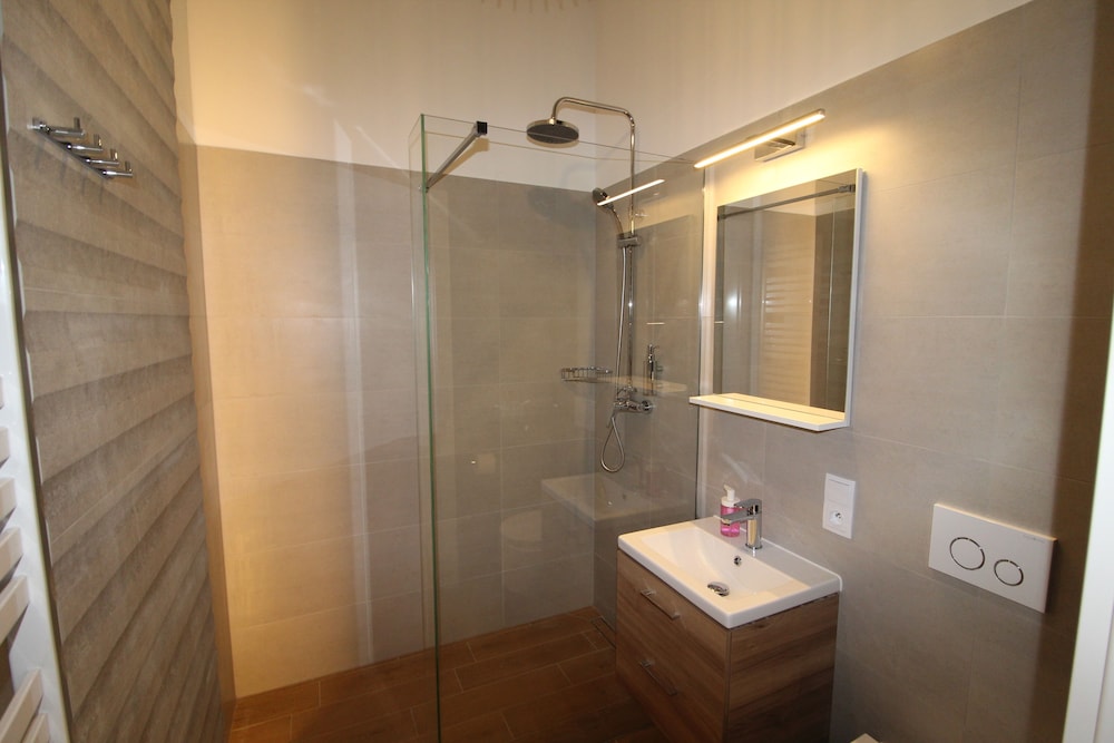 City Apartment (number 009) photo 3