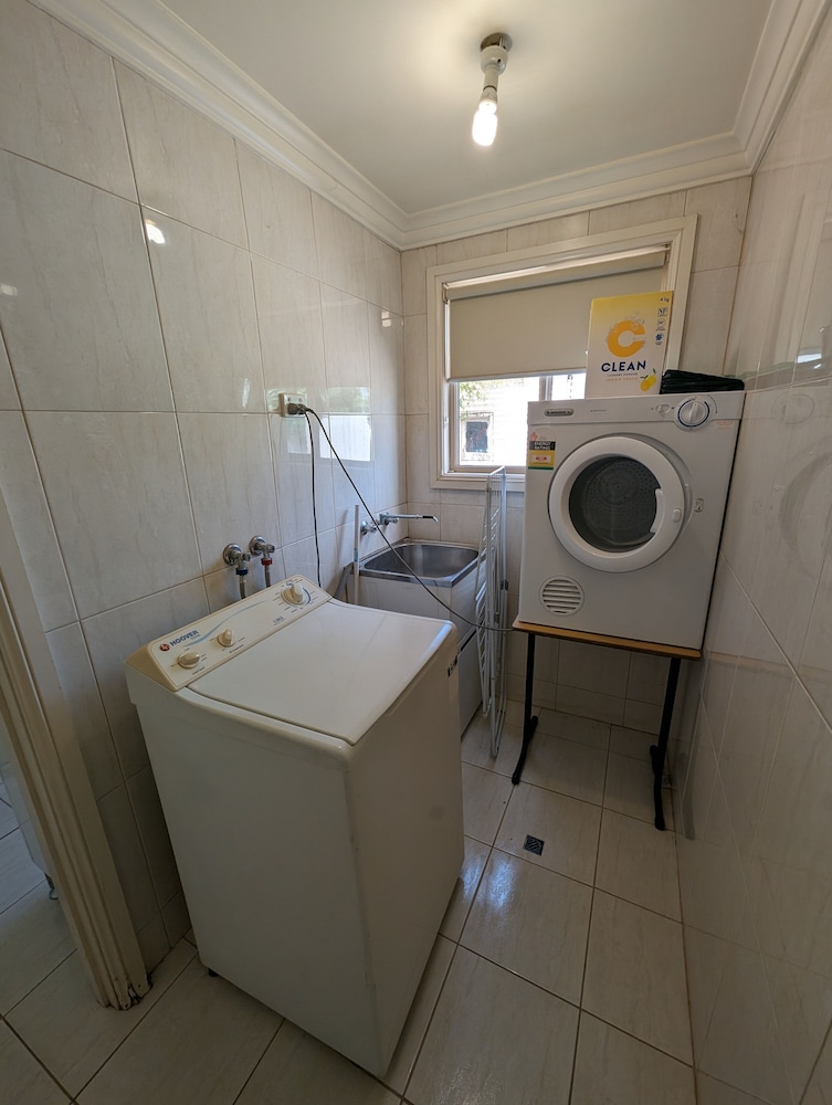 Family Cottage @ Chapel Street (4 Km), 2 Bedrooms photo 3