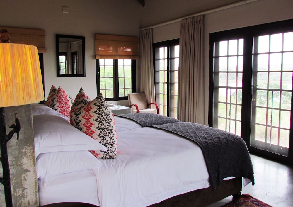 Suite, River View photo 2