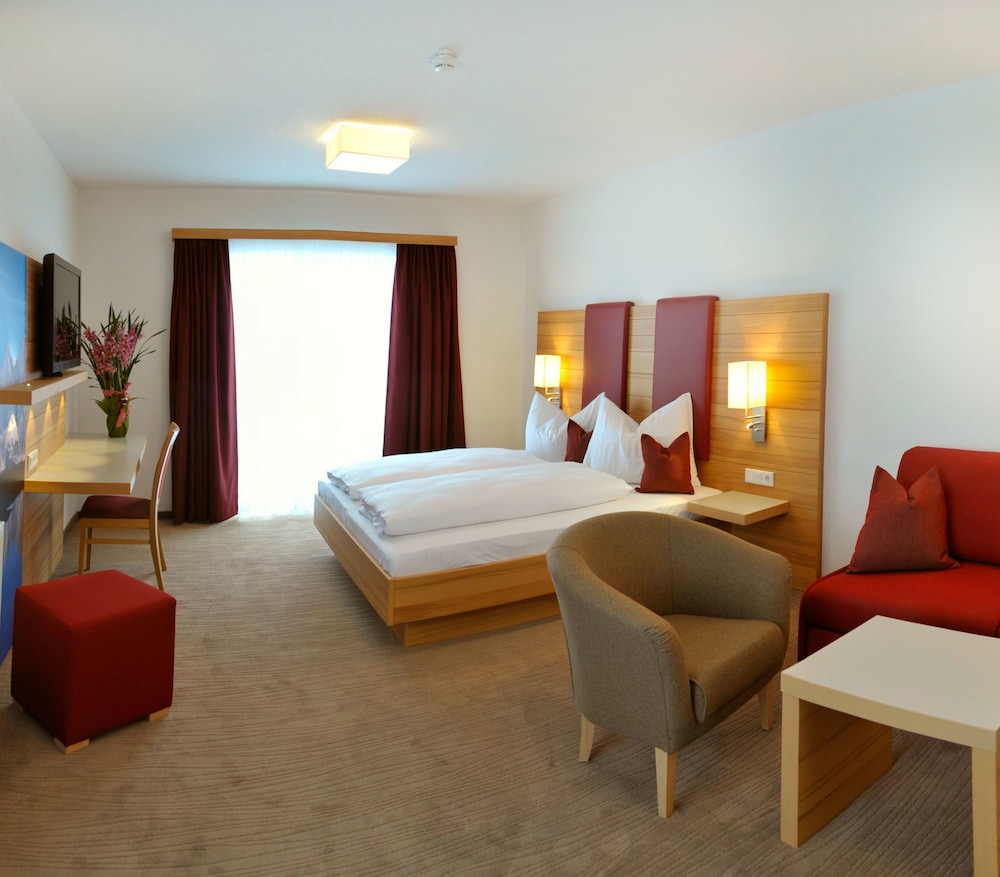 Standard Quadruple Room, Balcony (4 Personen) photo 1