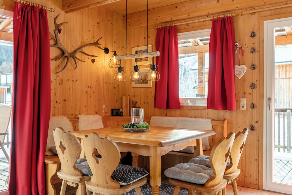 Ferienhaus # 139  mit 4 Schlafzimmern & Whirlpool