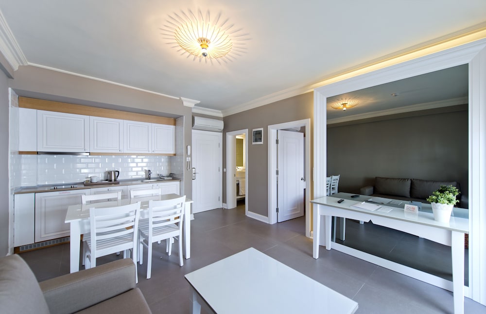 Superior Apartment, Kitchen, Sea View