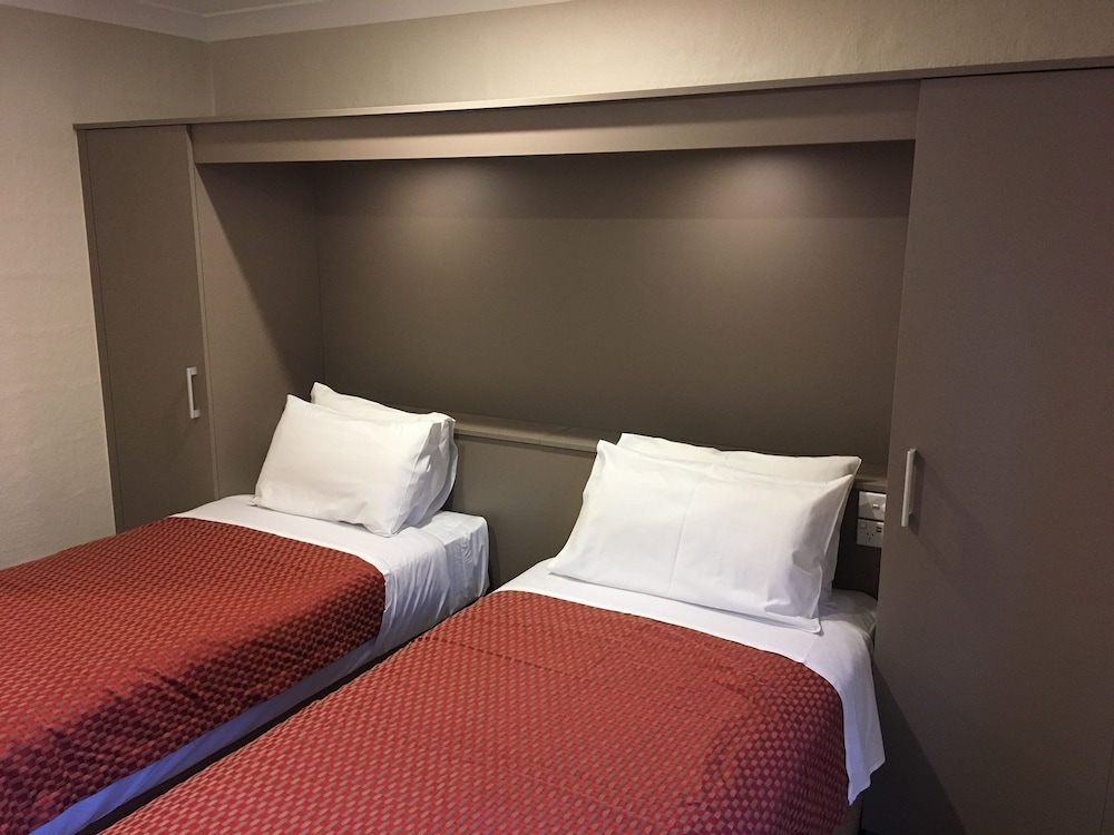 Basic Twin Room photo 1