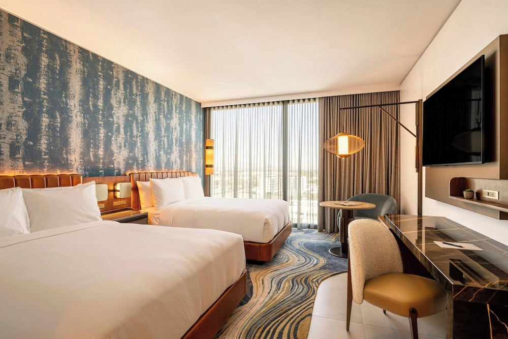 STANDARD, 2 QUEEN BEDS, WITH VIEW