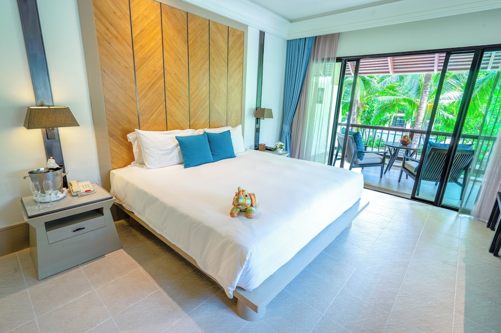 Deluxe Room, 1 King Bed (Garden Pavilion) - Photo 4