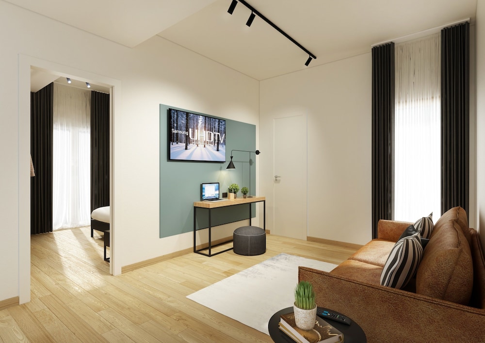Suite, 1 Queen Bed with Sofa bed, Balcony