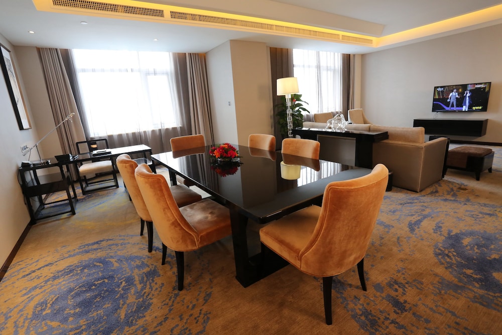 Executive Suite photo 3