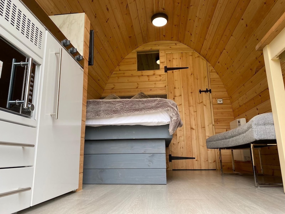 Pod with Ensuite
