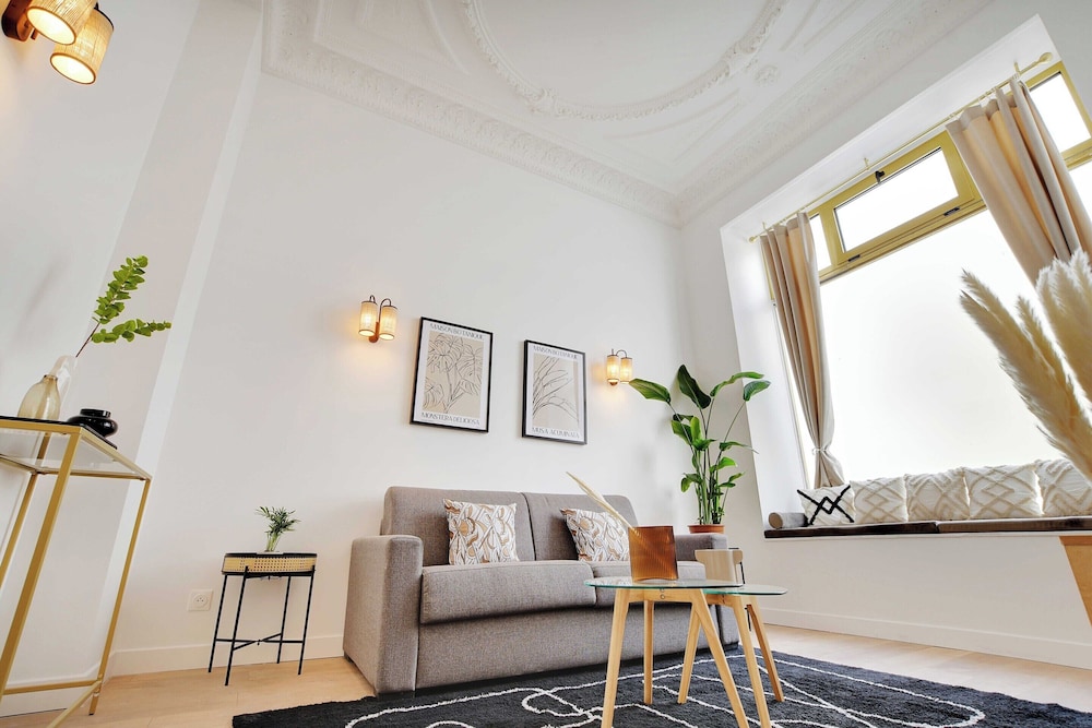 Apartment photo 2