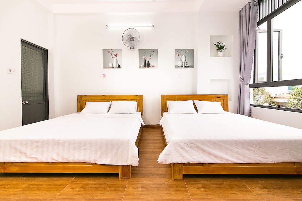 Superior Quadruple Room - Photo 2