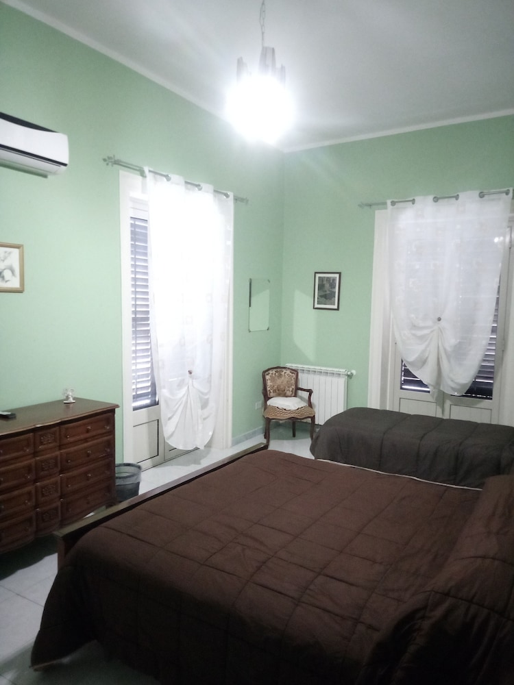 Superior Triple Room, Shared Bathroom