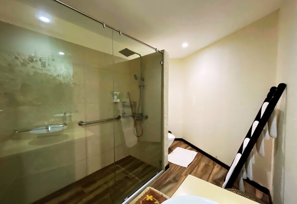 Penthouse Unit photo 3