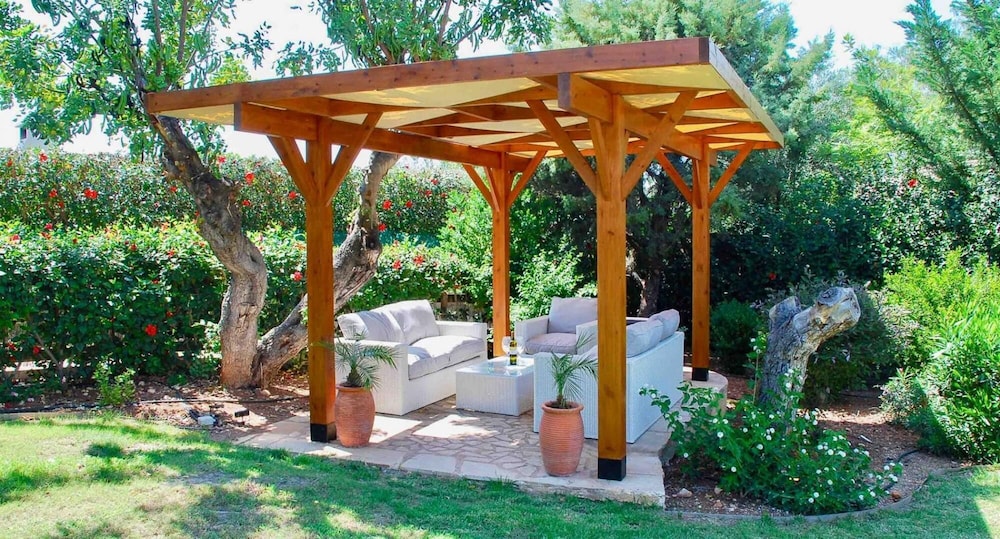 Villa photo 3