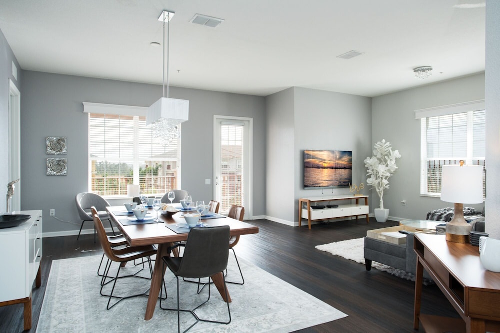 Premium 3 Bedroom Penthouse (2403)