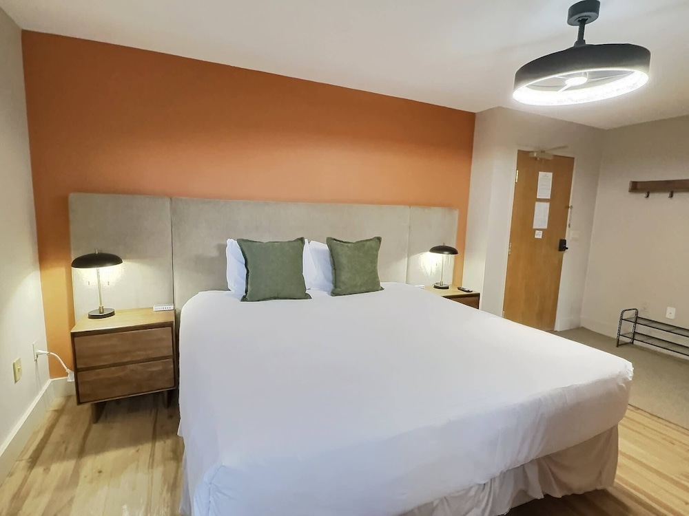 Design Studio Suite No Resort Fee
