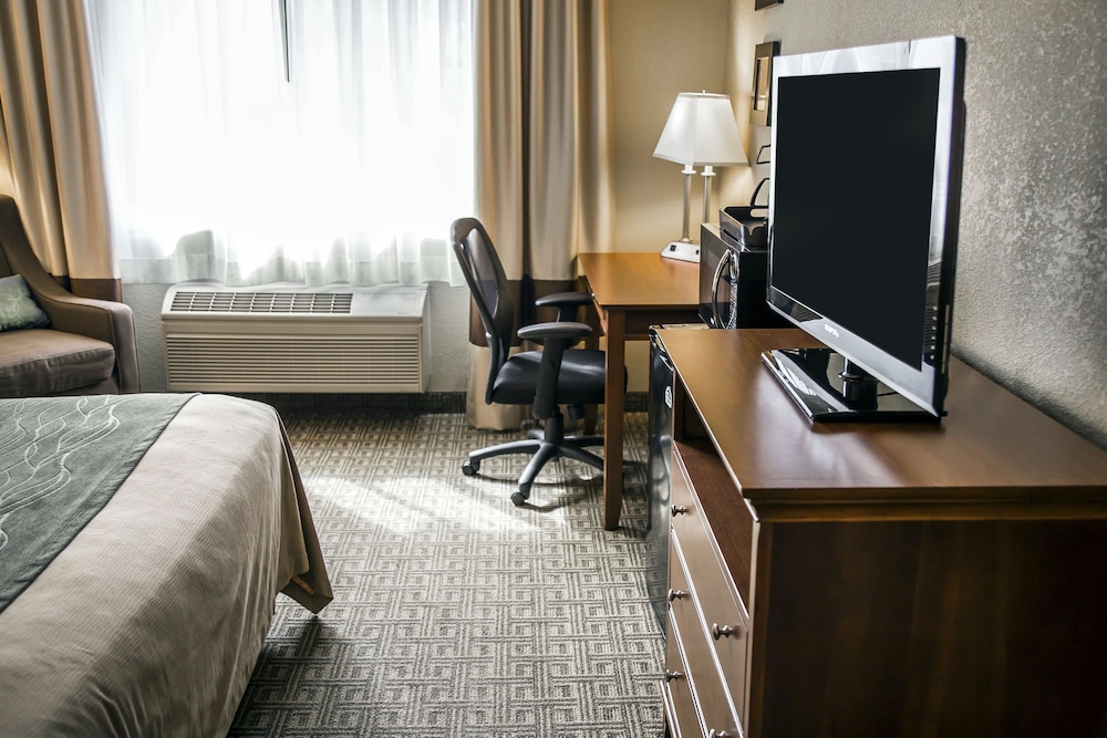 Standard Room, 1 King Bed - Photo 2