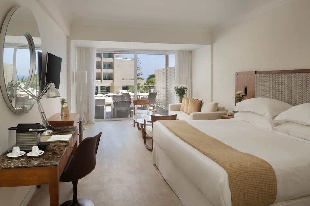 Executive Room - Photo 1
