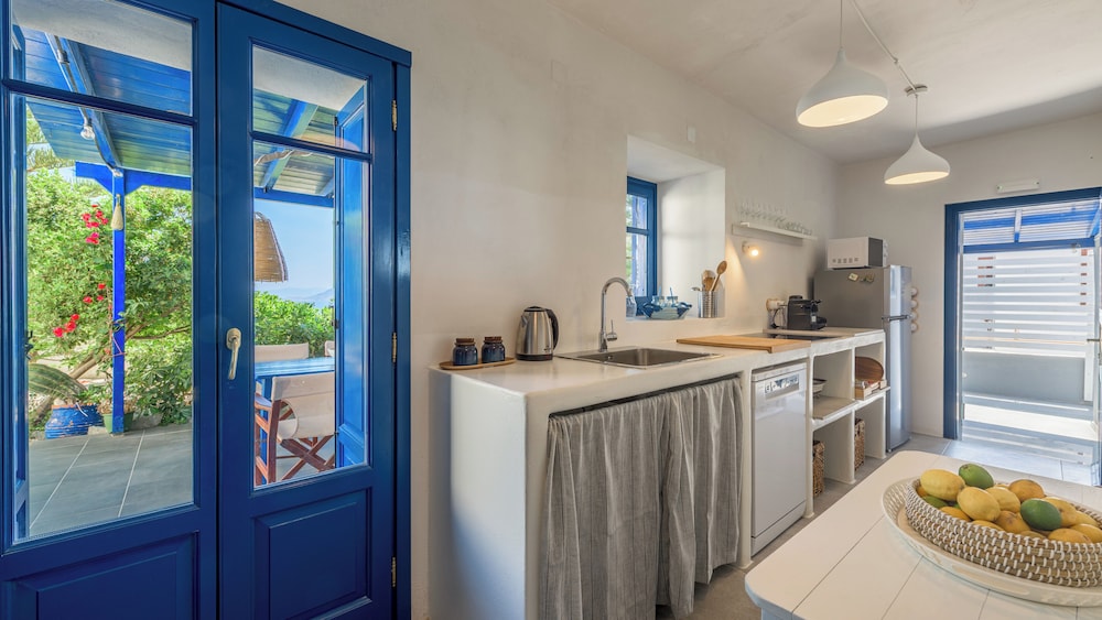 Comfort House, Patio, Sea View