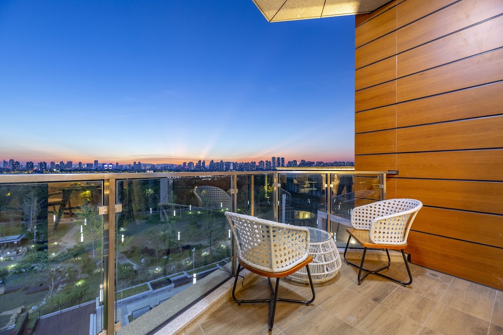 Superior Double Room, Lake View photo 2