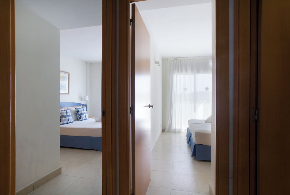 Apartment, 3 Bedrooms - Photo 14