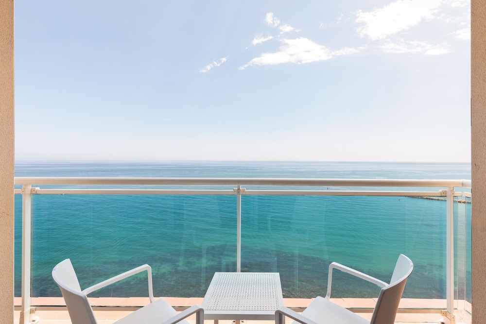 Superior Room, Sea View (2 adults + 1 child) - Photo 7