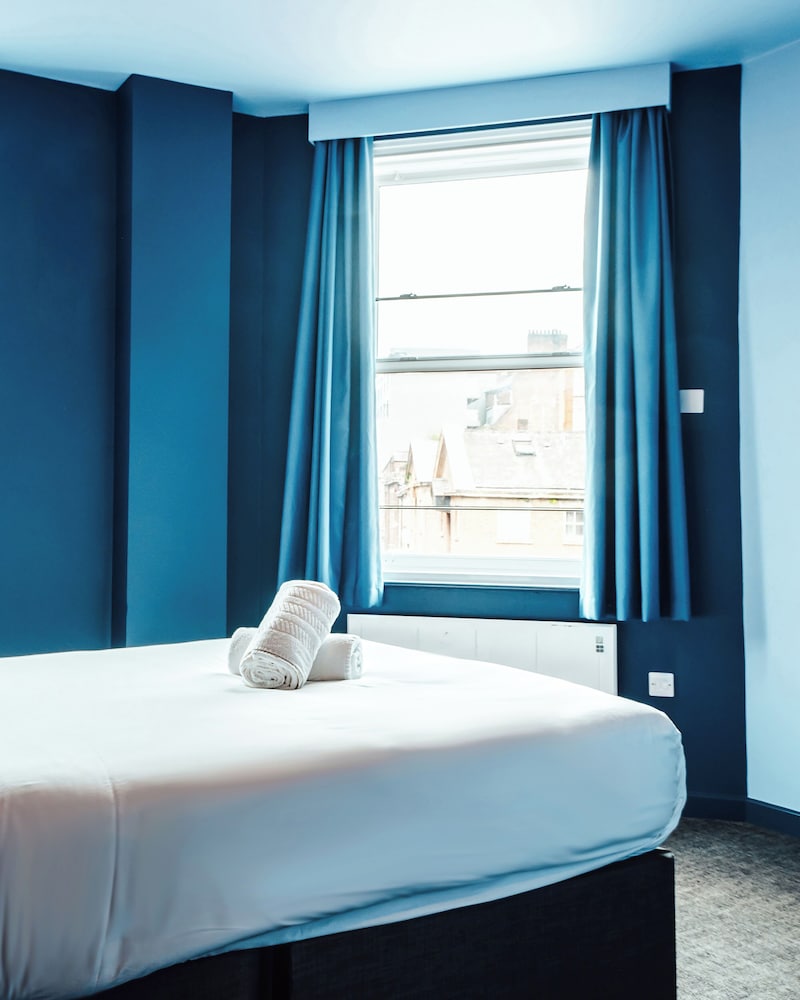 Twin Room - Photo 6