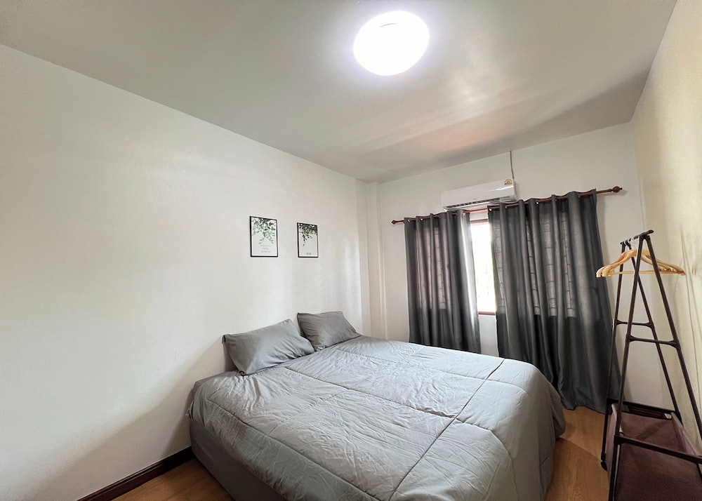 3 Bedrooms House