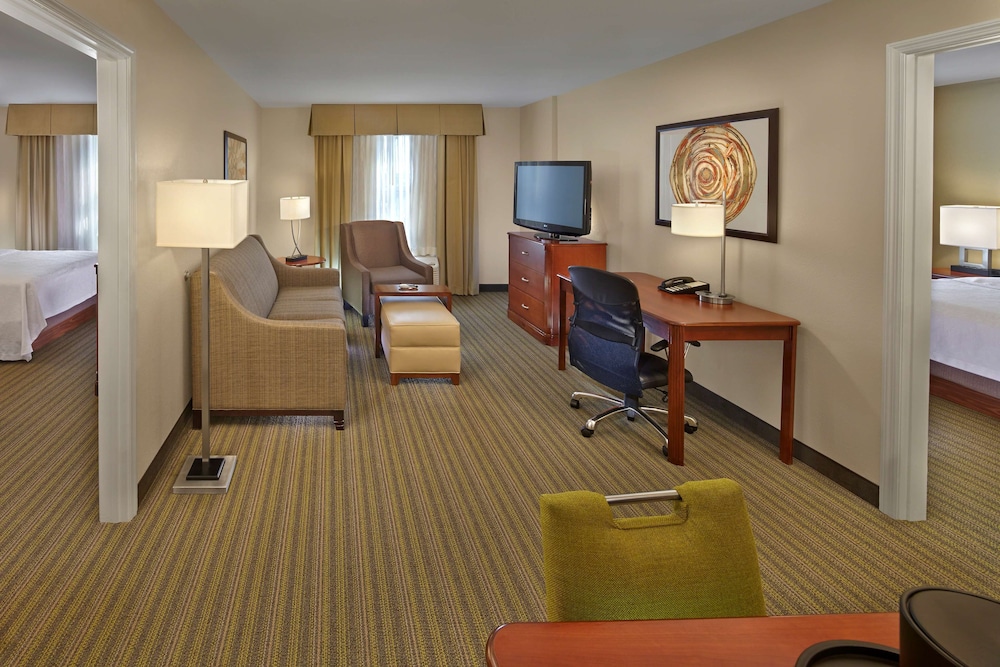 Suite, Accessible, Bathtub