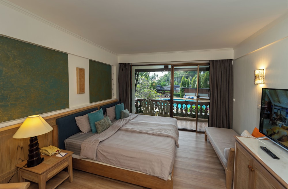 Deluxe Room - Photo 5