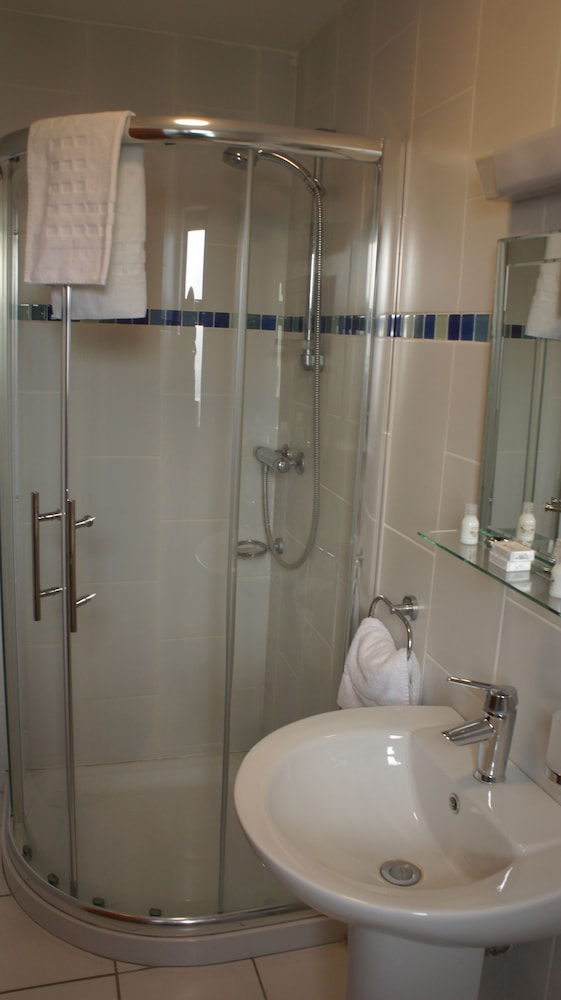 Basic Double or Twin Room photo 3