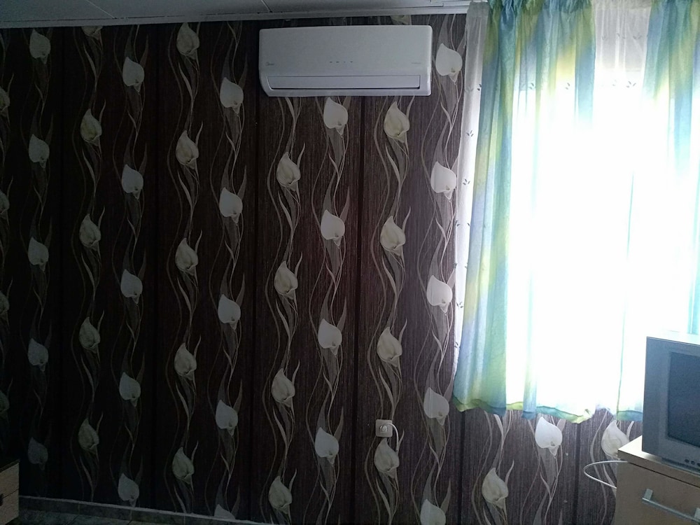 Basic Bungalow, 1 Bedroom, Garden View photo 2