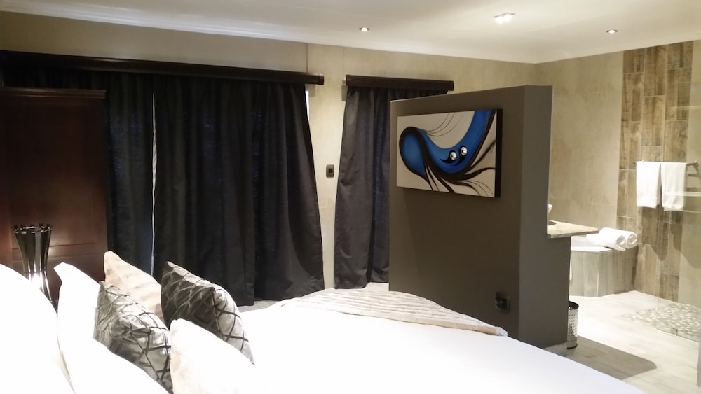 Luxury Room - Photo 2