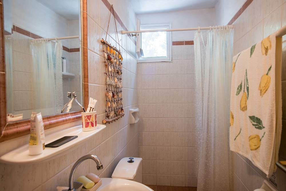 Triple Room - Photo 9