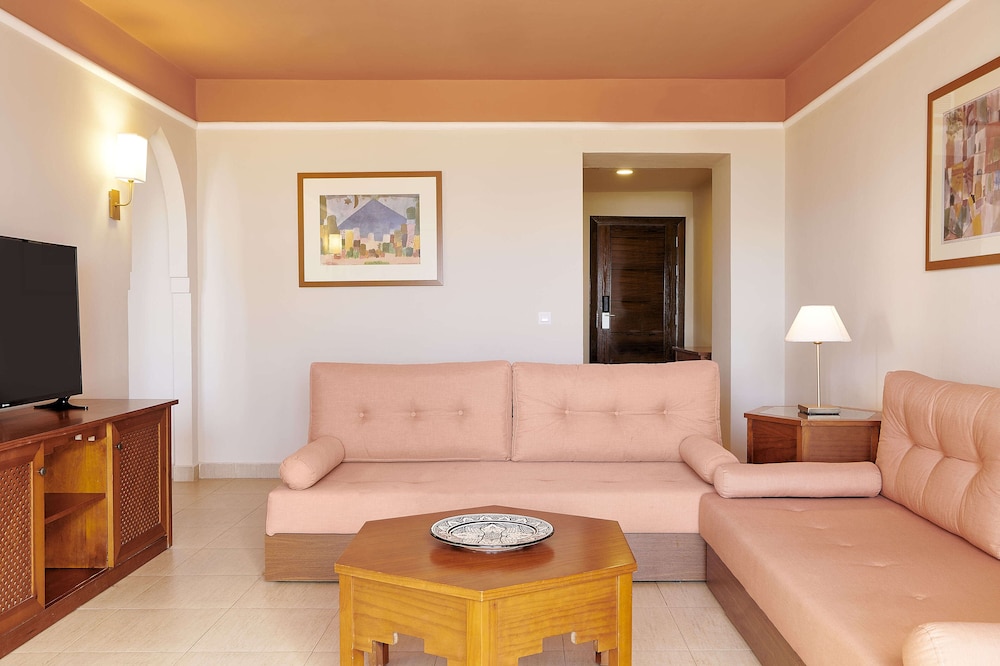 Junior Suite, Beachfront - Photo 6