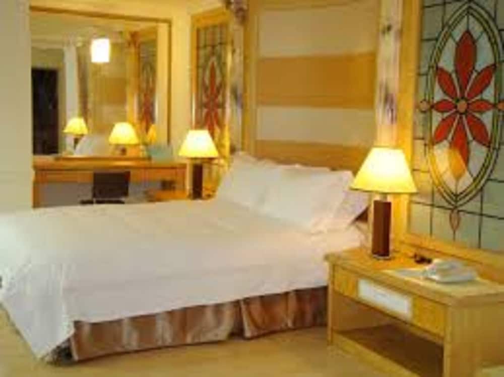 Superior Quadruple Room photo 3