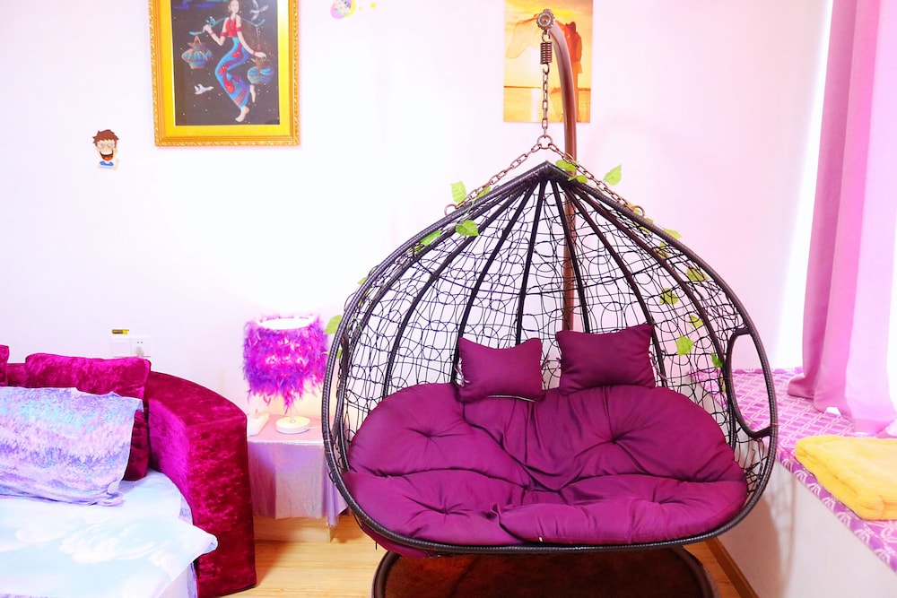 Round-Bed Room photo 3