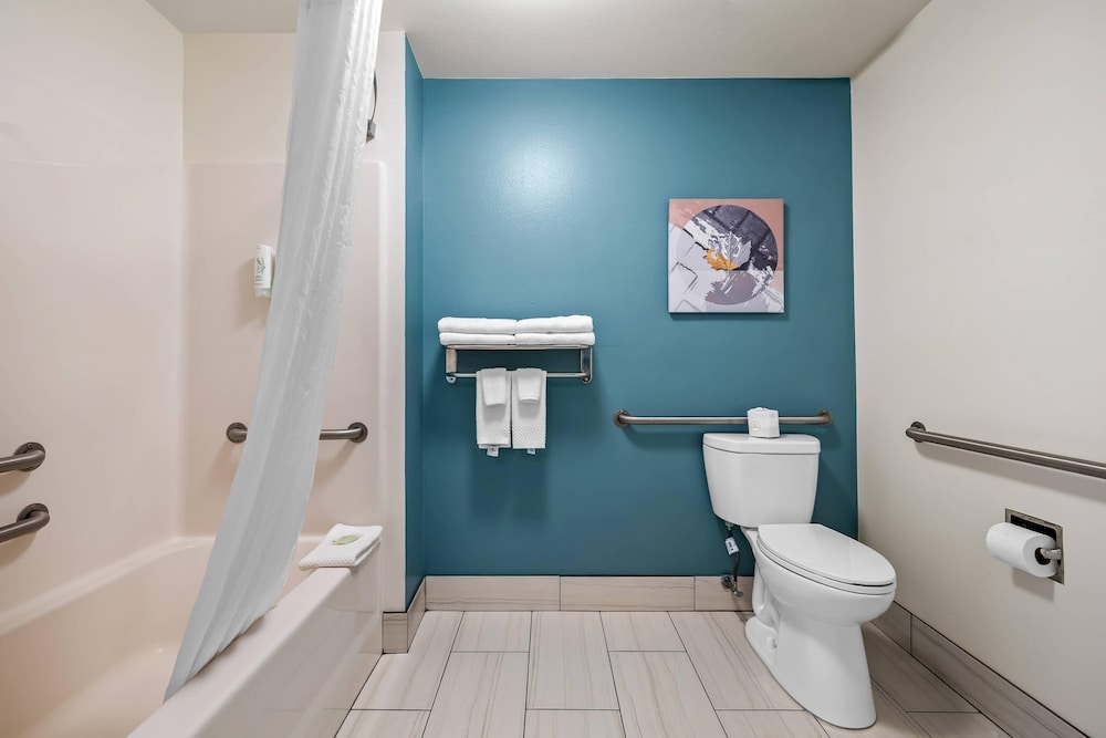 Suite, Multiple Beds, Non Smoking photo 3